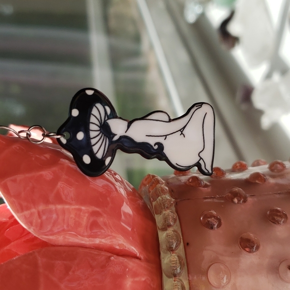 Mushroom Goddess earrings - Picture 7 of 11